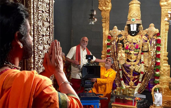 k raghavendra rao,ss rajamouli,om namo venkatesaya,om namo venkatesaya movie shooting  రాఘవేంద్రరావు గారూ..మరీ ఇంత కఠినంగానా! 